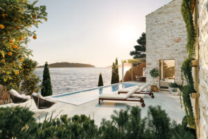 mua-biet-thu-nghi-duong-ven-bien-tai-Da-Nang